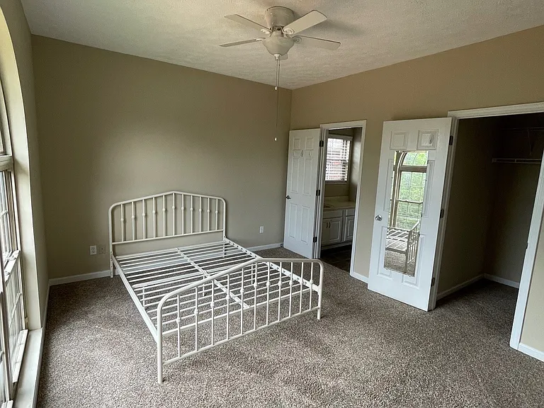 4805 Lyons View Pike #304 — Photo 19