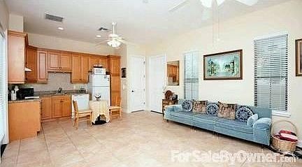 2nd image of 1445 Chapman Cir