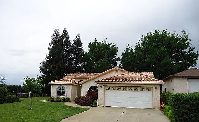 1st image of 9225 Stanford Ln