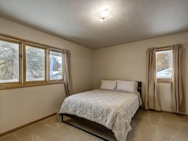 6311 Fir Tree Ave — Photo 8
