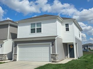 4572 SE Ember Ln, West Des Moines, IA 50265