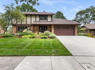 1260 Andrus Ave, Downers Grove, IL 60516