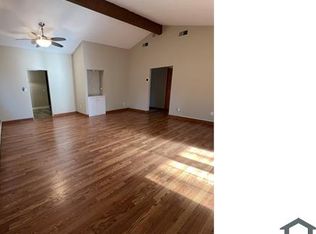 5113 Hampton Dr, North Olmsted, OH