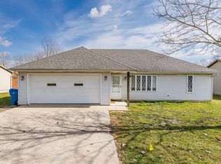 402 Terry Ln, Hamilton, IN 46742