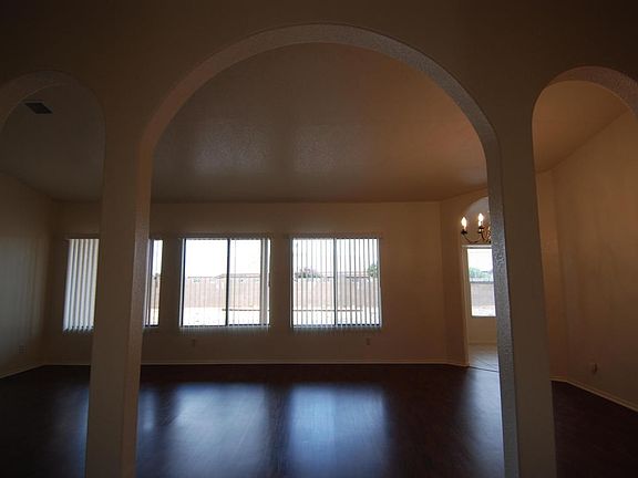 3rd image of 3749 Barraco Dr