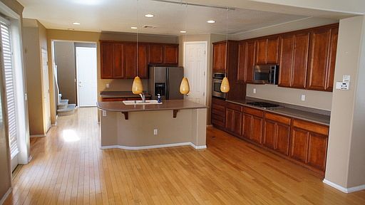 5th image of 2352 Carnegie Hall St