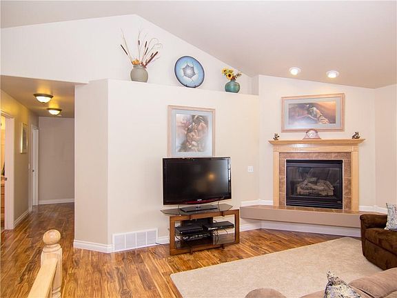 4th image of 3432 Stone Brook Dr
