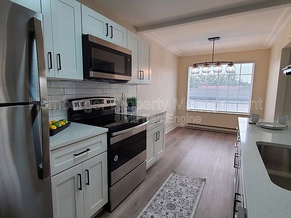 2nd image of 1924 N Crestline St Unit 1