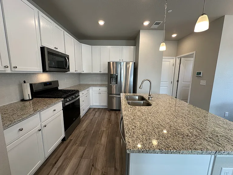 457 Millwall Cir — Photo 4