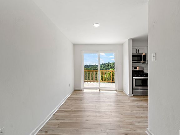 5th image of 2055 Luehm Ave