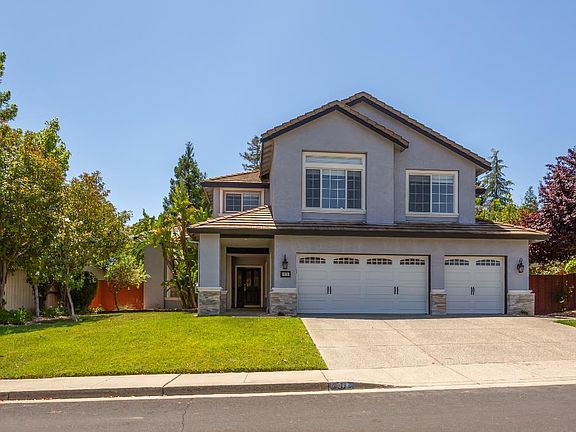 2nd image of 612 Hillcrest Circle