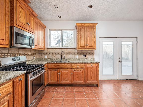 5th image of 506 Tillery St