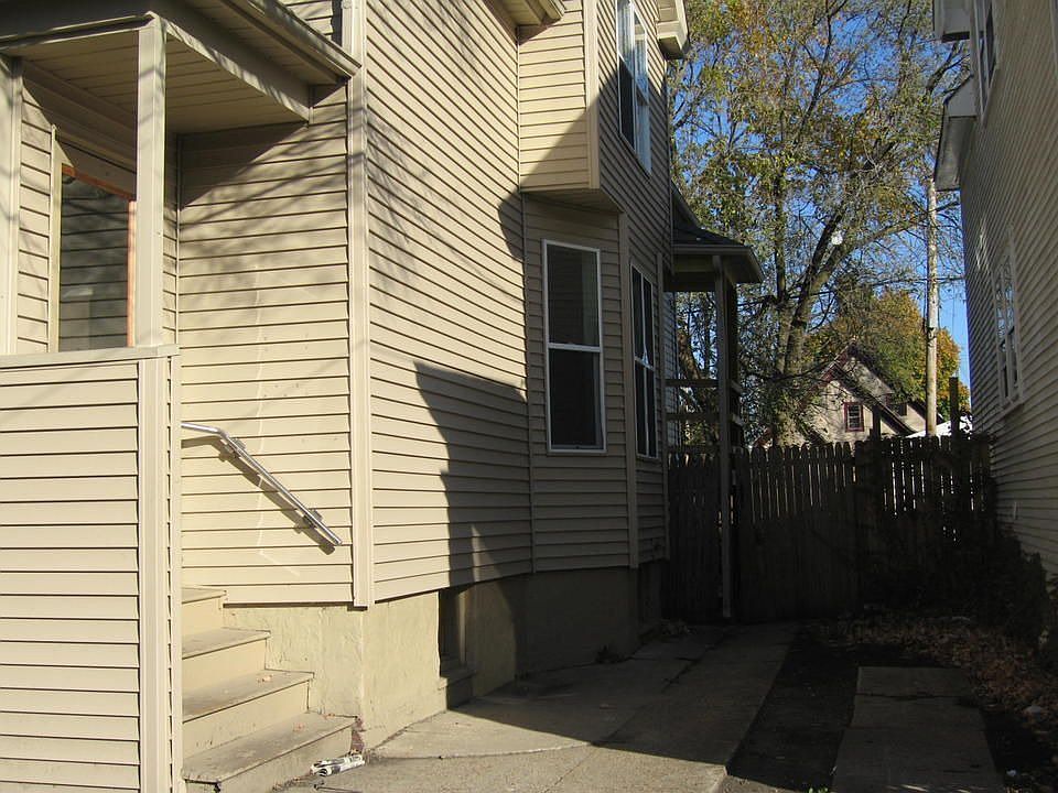 1st image of 4007 Brentwood Cir