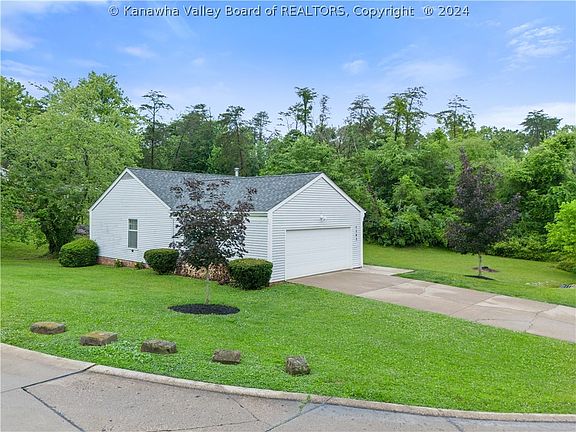 3rd image of 5302 Westbrook Dr