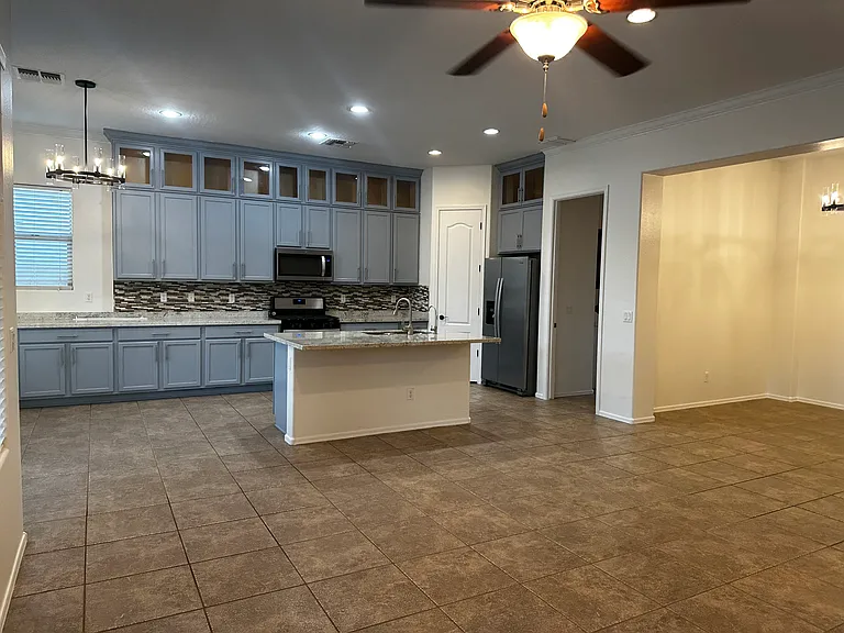 2712 E Redwood Pl — Photo 7