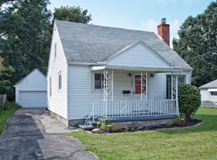 1082 Beachview Rd, Willoughby, OH 44094