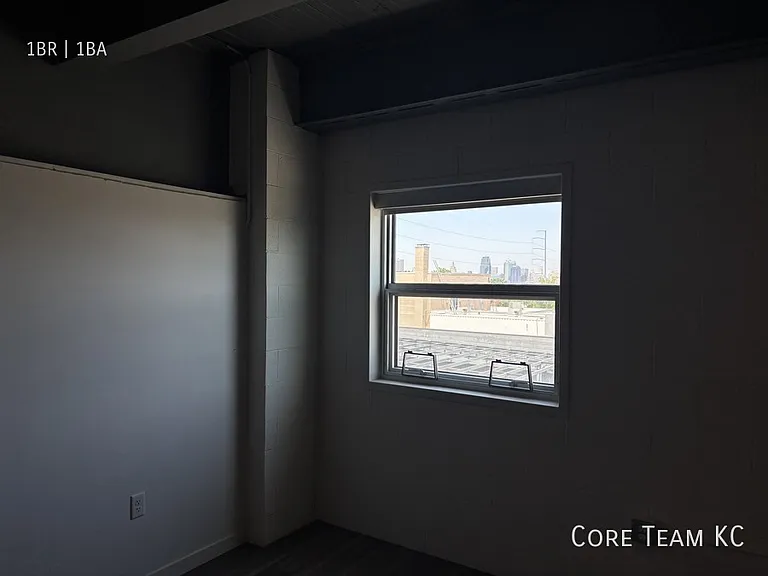 1180 E 30th St #307 — Photo 13