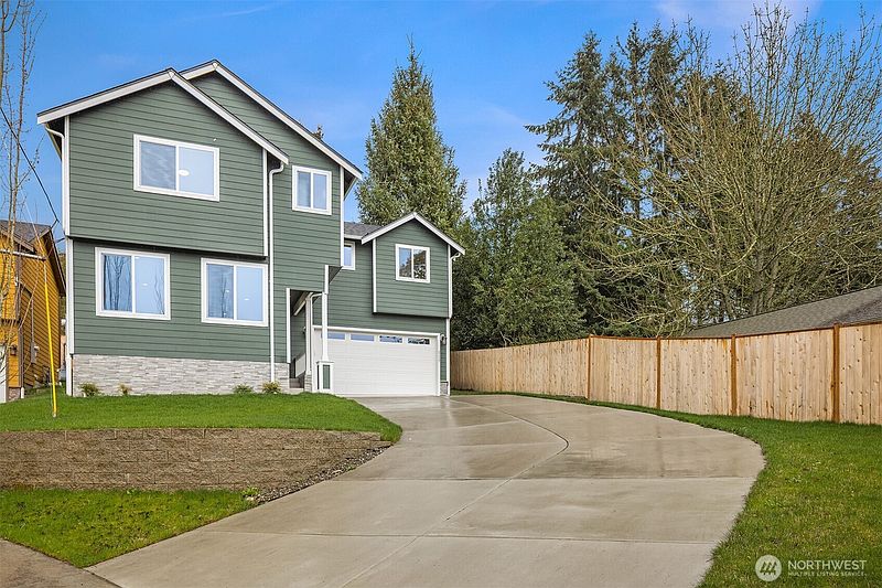 2nd image of 2117 SW 103rd Place