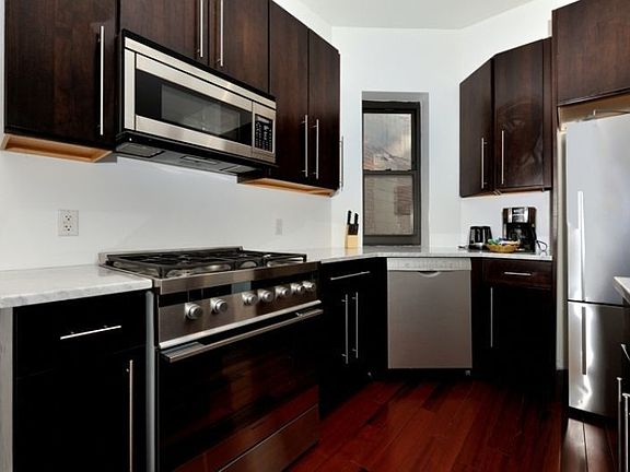 5th image of 163 W 80th St