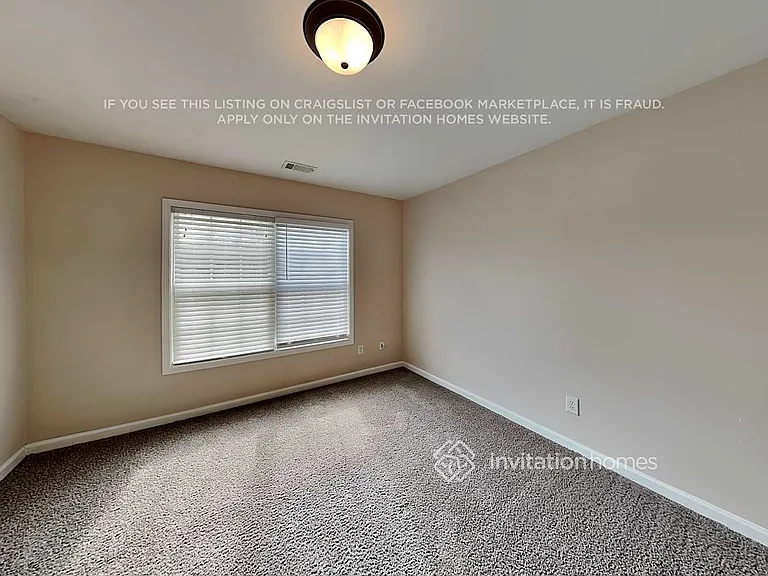 625 Excalibur Ct SE — Photo 17