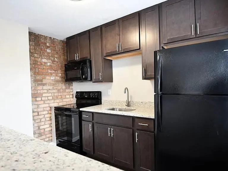 128 N Eddy St #14 — Photo 8