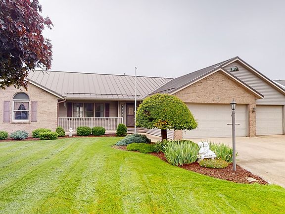 2nd image of 83 Renfrew Dr