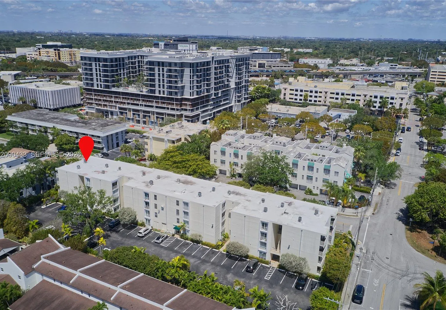 Alca Condo — Photo 1