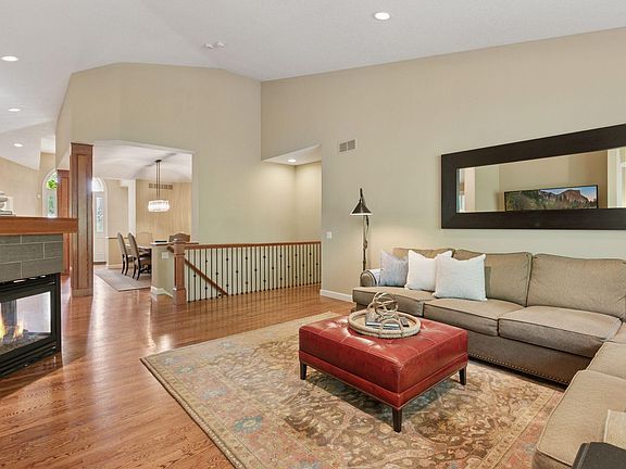 5th image of 3812 Cedar Lake Pl