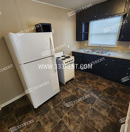 3rd image of 119 N Ash Ave