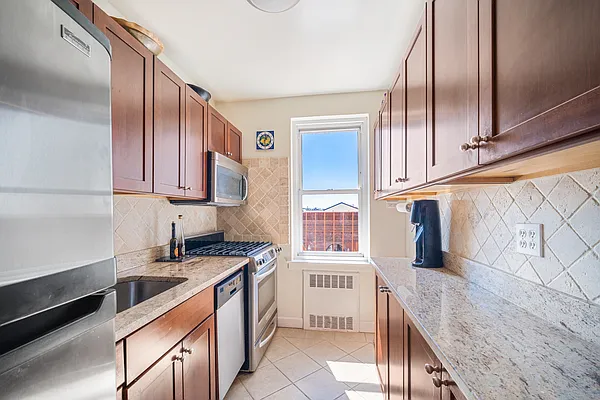 Sold by Compass | media 5