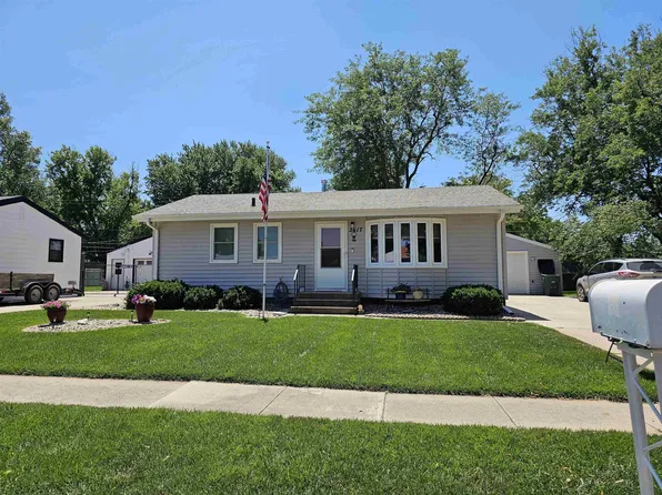 2617 Boyce St, Hastings, NE 68901