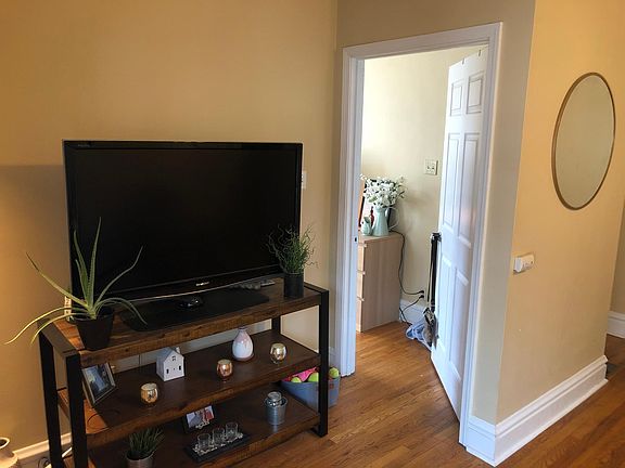 4th image of 5027 Lindenwood Ave #A