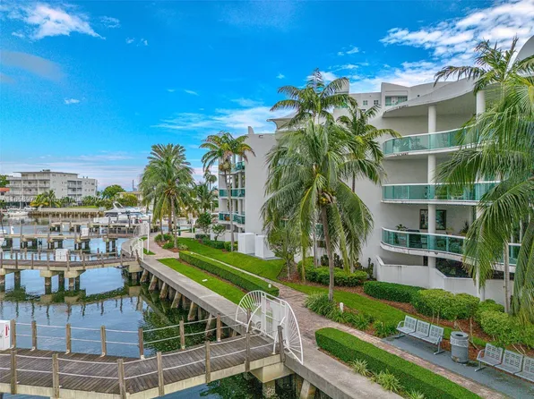 7914 Harbor Island Dr APT 104, North Bay Village, FL 33141