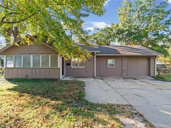 10213 E 71st Ter, Raytown, MO 64133