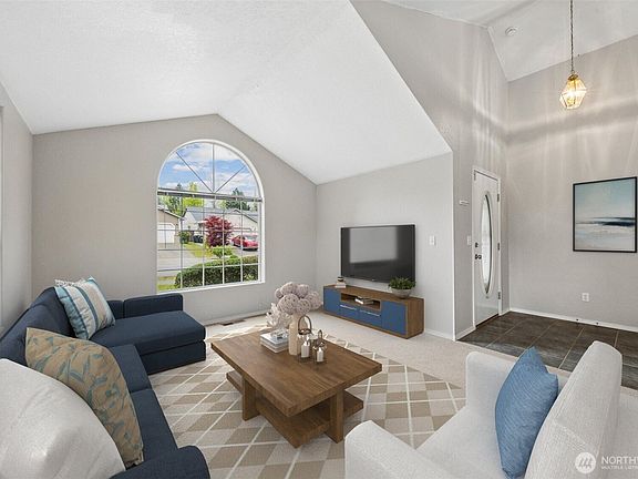 4th image of 8707 Sebastian Drive NE