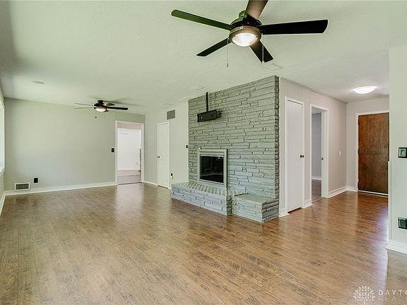 3rd image of 1696 Greene Valley Dr