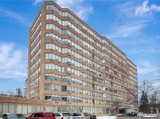 3227 King St E #1109, Kitchener, ON N2A 3Z9