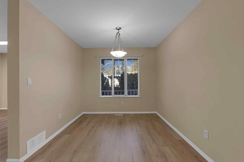 Surrey Townhouse for rent - 5 Bedrooms — photo 10