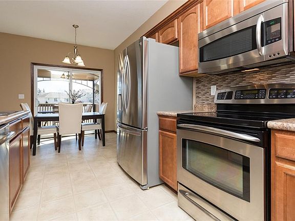 5th image of 5111 NE Briarwood Dr