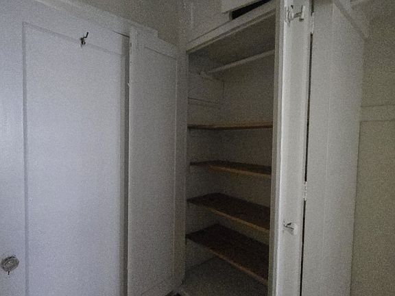 4th image of 907 Elmwood Ave APT D3