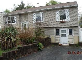 2042 Crestwood Dr, Forked River, NJ 08731