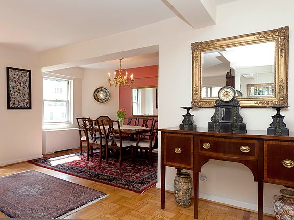 3rd image of 100 W 57th St APT 18-C