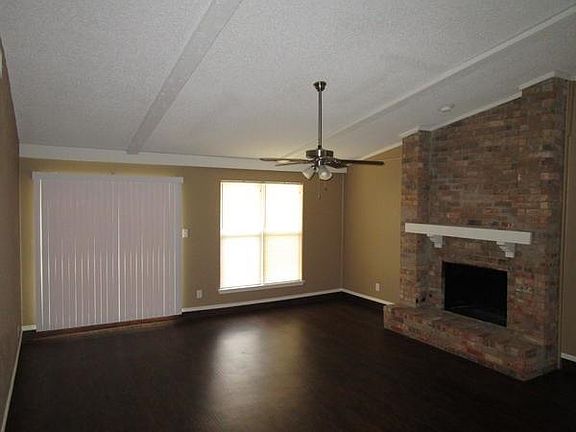 2nd image of 609 Barcelona Pl