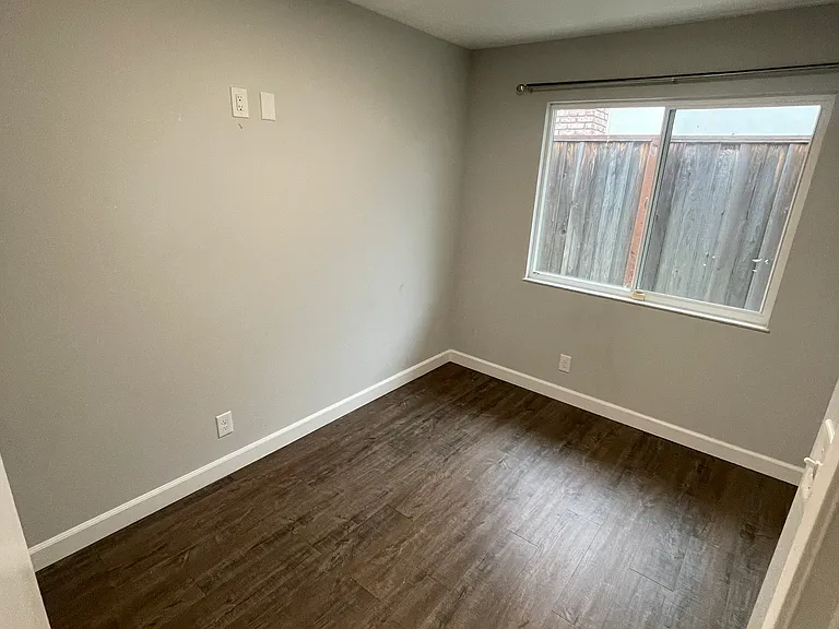 1534 Ventura Way — Photo 9