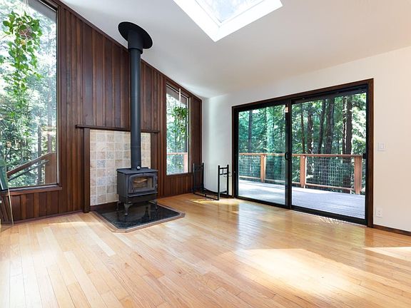 4th image of 355 Waldeberg Rd