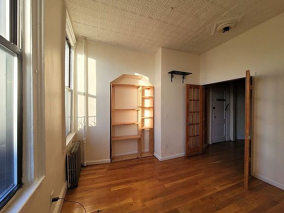 2nd image of 191 Troutman St #3LL1
