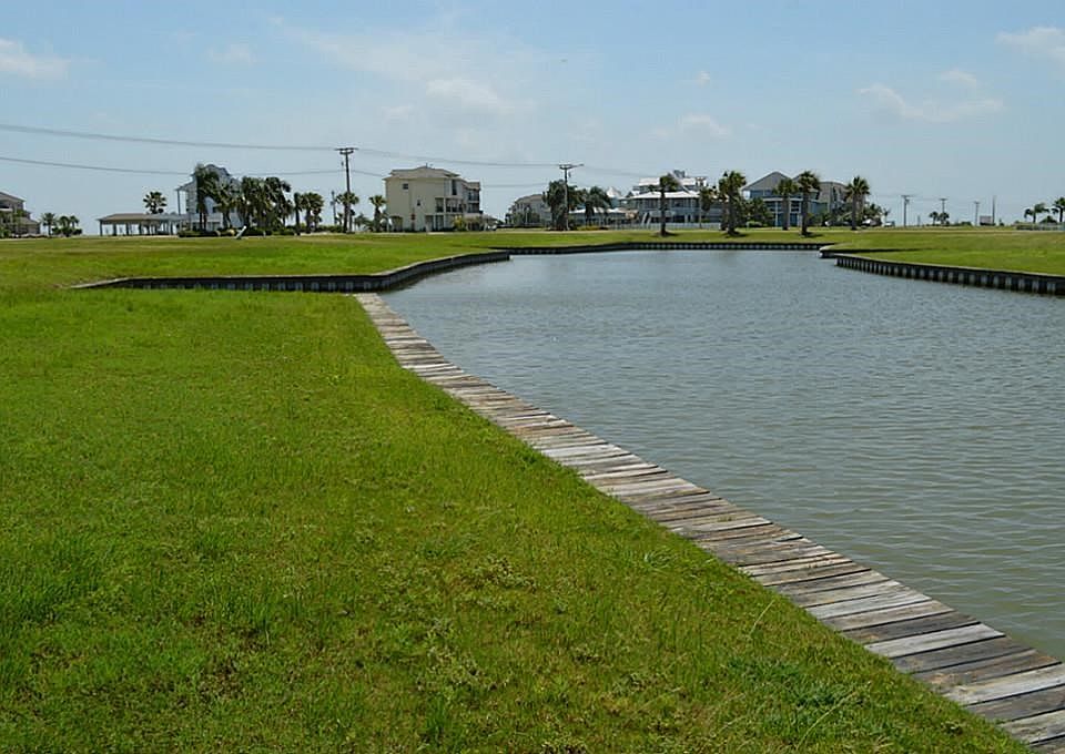 GREAT  LOCATION TO BUILD THAT  DREAM HOME