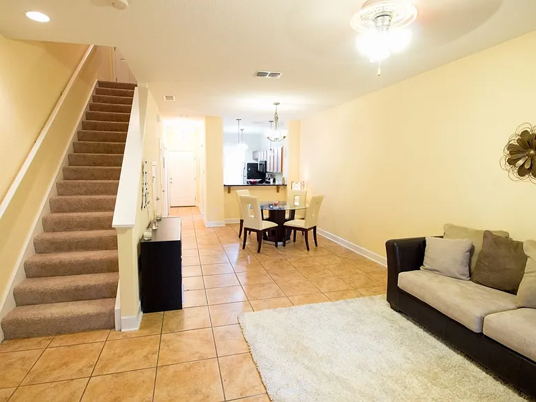 2508 SW 35th Pl #K65 — Photo 2