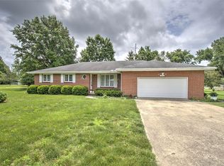 2311 Sands Dr, Decatur, IL 62526