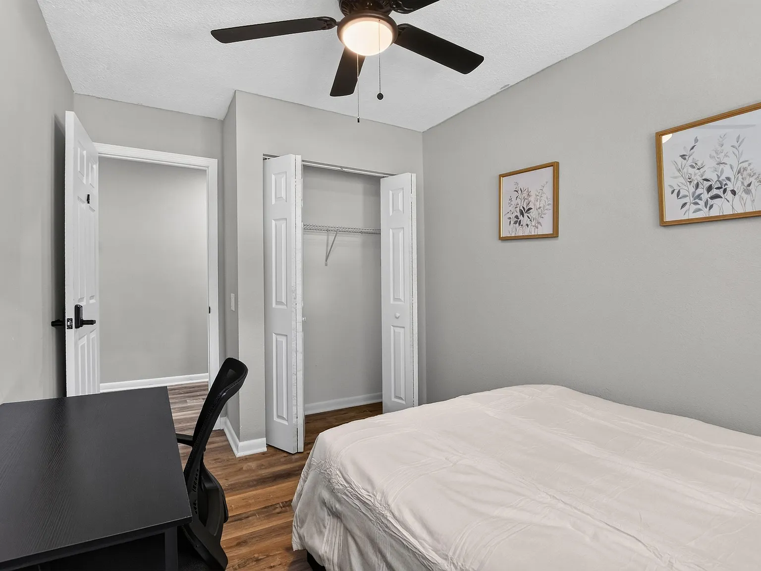 4 bed, 2.0 bath, 1448 sqft, $866 — Photo 2
